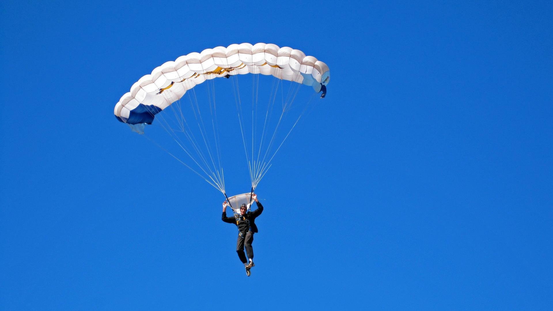 开云体育app入口-外线进攻节奏快慢如何与内线融合,内线与外线 进攻与防御 第1张 开云体育app入口-外线进攻节奏快慢如何与内线融合,内线与外线 进攻与防御 第1张